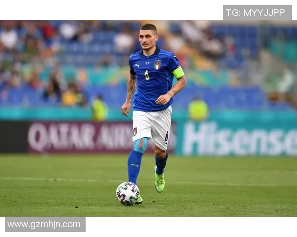 以足球巨星支撑脚为轴观察场上力量与平衡之艺术